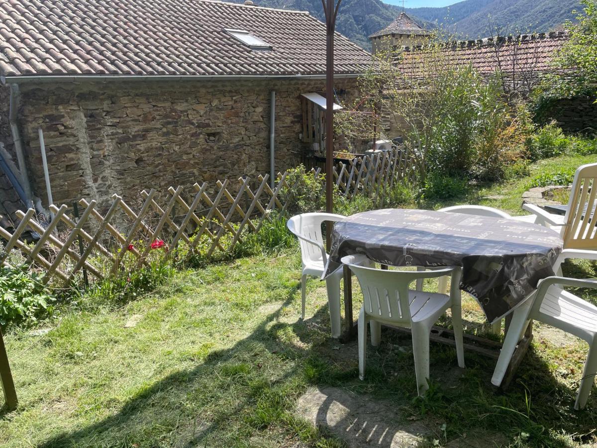 Charmant Petit Gite Au Coeur De L'Ardeche Saint-Melany Esterno foto