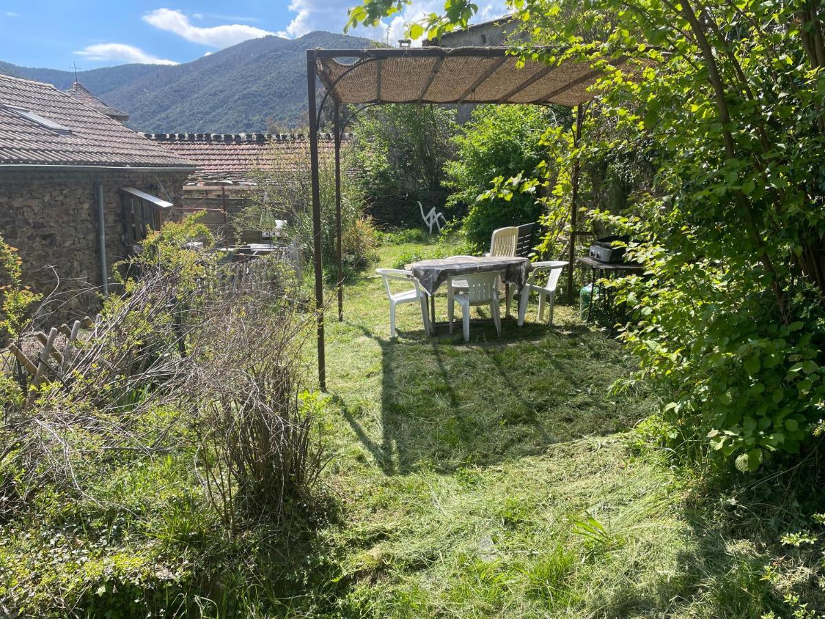 Charmant Petit Gite Au Coeur De L'Ardeche Saint-Melany Esterno foto